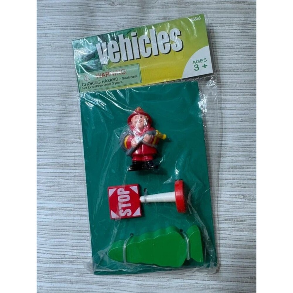 New wooden figure set for trains